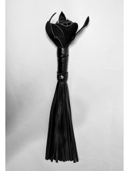 Черная кожаная плеть с розой в рукояти - 40 см. - БДСМ Арсенал - купить с доставкой в Брянске